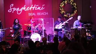 Jessy J plays "Joy to the World" live