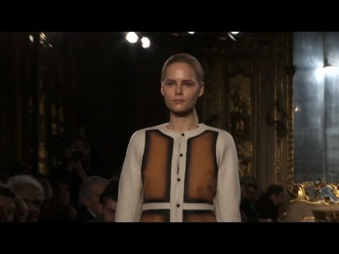 Milan / Marco de Vincenzo Ready-To-Wear Fall/Winter 2012/13 (fashion show)