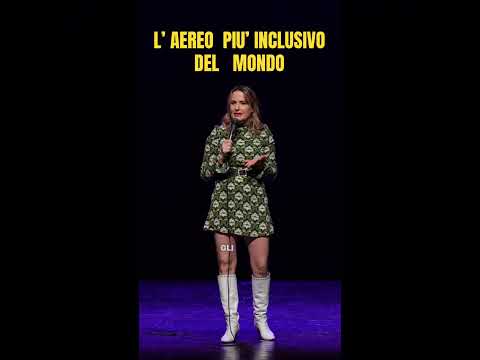 L’aereo più inclusivo del mondo | Laura Formenti | stand up comedy #standupita #standup #comico