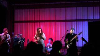 Buffalo Ghost-Edie Brickell &amp; The New Bohemians