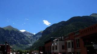 preview picture of video 'F16 Flypast - 4th July - Telluride Colorado, USA.'