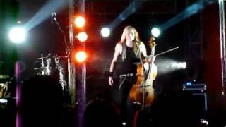 preview picture of video 'Apocalyptica - Seek and destroy (vivo Guatemala)'