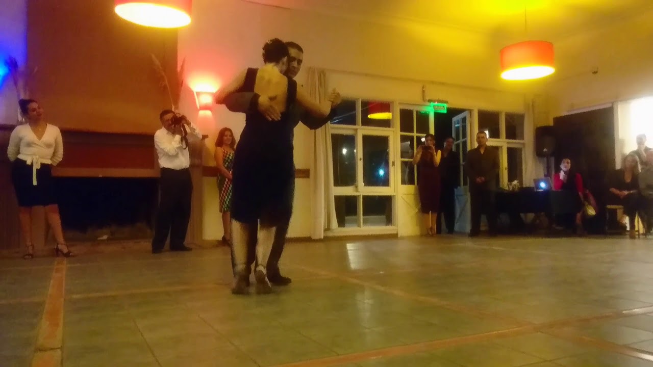 Carlos Estigarribia y Dana Zampieri,TANGO ARGENTINO, milonga,  Mendoza 2017