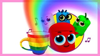 Fazendo um arco-iris dentro do copo Colors Finger Family - making a rainbow into the cup.
