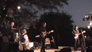 Ouch! A Tribute To The Rutles-I Must Be In Love