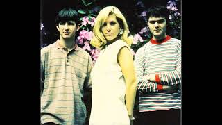 Saint Etienne - Kiss And Make Up (US Version)