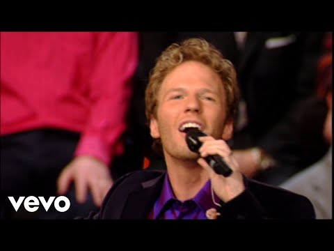 Bill & Gloria Gaither - Jesus Loves Me [Live] ft. Gaither Vocal Band