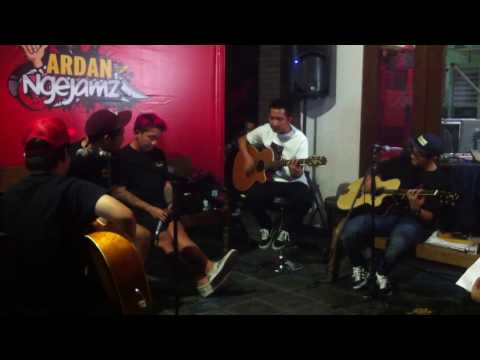 Blink 182 - Stay together for the kids acoustic  (  Pee Wee Gaskins cover)