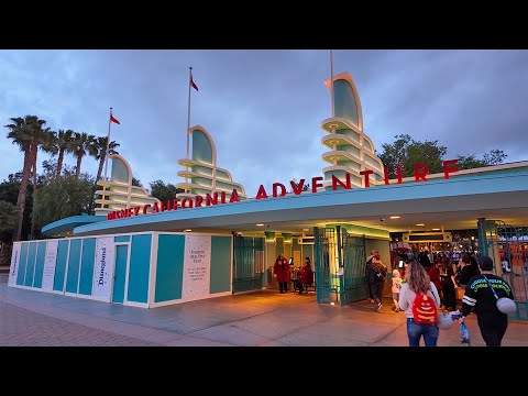 Disney California Adventure Evening Stroll - Walkthrough at Sunset [4K POV]