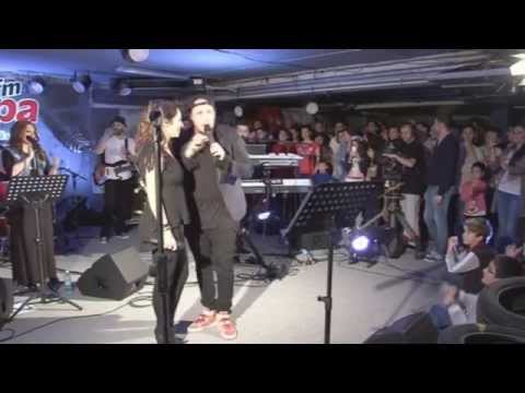 Andra & What's UP - Taxi | LIVE in Garajul Europa FM