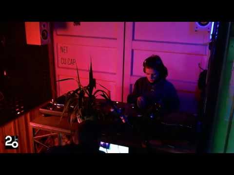 Muravyova and Terawax on 20 FT LIVE