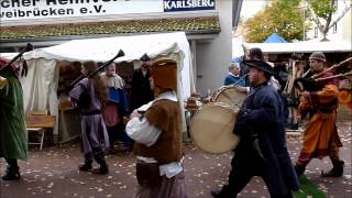 preview picture of video 'Mittelaltermarkt Zweibrücken Rennwiese 2012 - Die Spielleute ziehen über den Marktplatz'