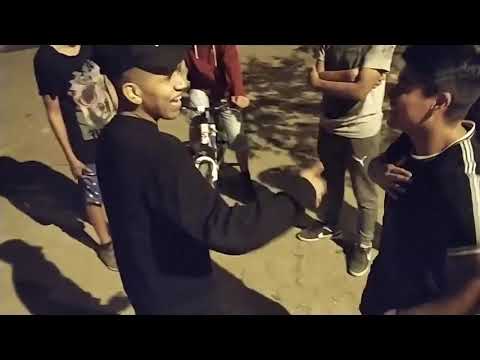 Tu piensas en ella mientras ella piensa en tu amigo - Skinny Black