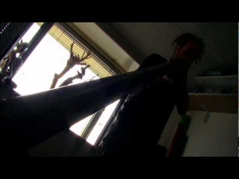 Daphyd Crow from Omnia on the Carbony 3 section slide didge