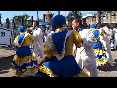 Baile del merengue folclórico Dominicano.mp4