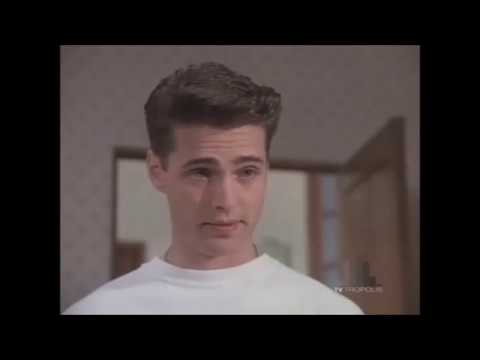 R.E.M. 1993-04-07 - 'Beverly Hills 90210' (s03e25, 'Senior Poll' -  ‘Man on The Moon’ used)