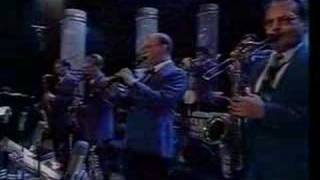 Moonlight Serenade - Glenn Miller and His Orchestra