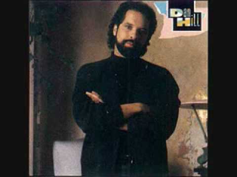 download lagu mp3 mp4 Carmelia, download lagu Carmelia gratis, unduh video klip Carmelia