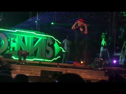 Mc Jefinho - Baile do Dennis - Niterói - 21 de outubro 2017 .