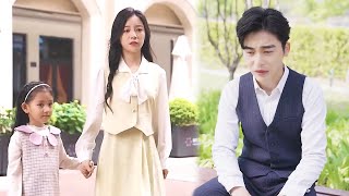 Cinco años después de irse, Cenicienta regresó con su hija, ¡el CEO abrió el camino para perseguirla