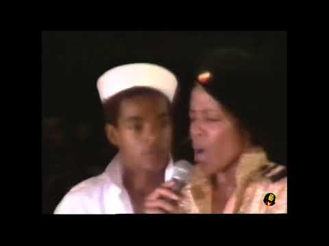 Sheila Hylton – The Bed's Too Big Without You ( Live At Sunsplash 1981 - A Tribute To Bob Marley )