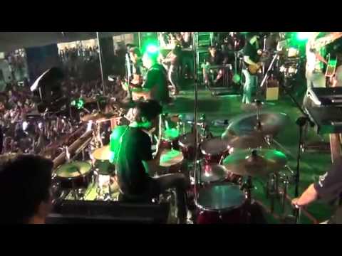 Rodrigo skill  batera no.trio eletrico parte 2