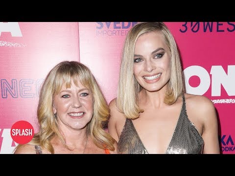 Here's Margot Robbie With The Real Tonya Harding At Movie Premiere