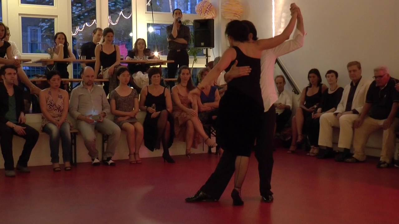 Geraldine Rojas & Ezequiel Paludi in Milonga Tinta Roja (1) "Yunta De Oro" O.Pugliese
