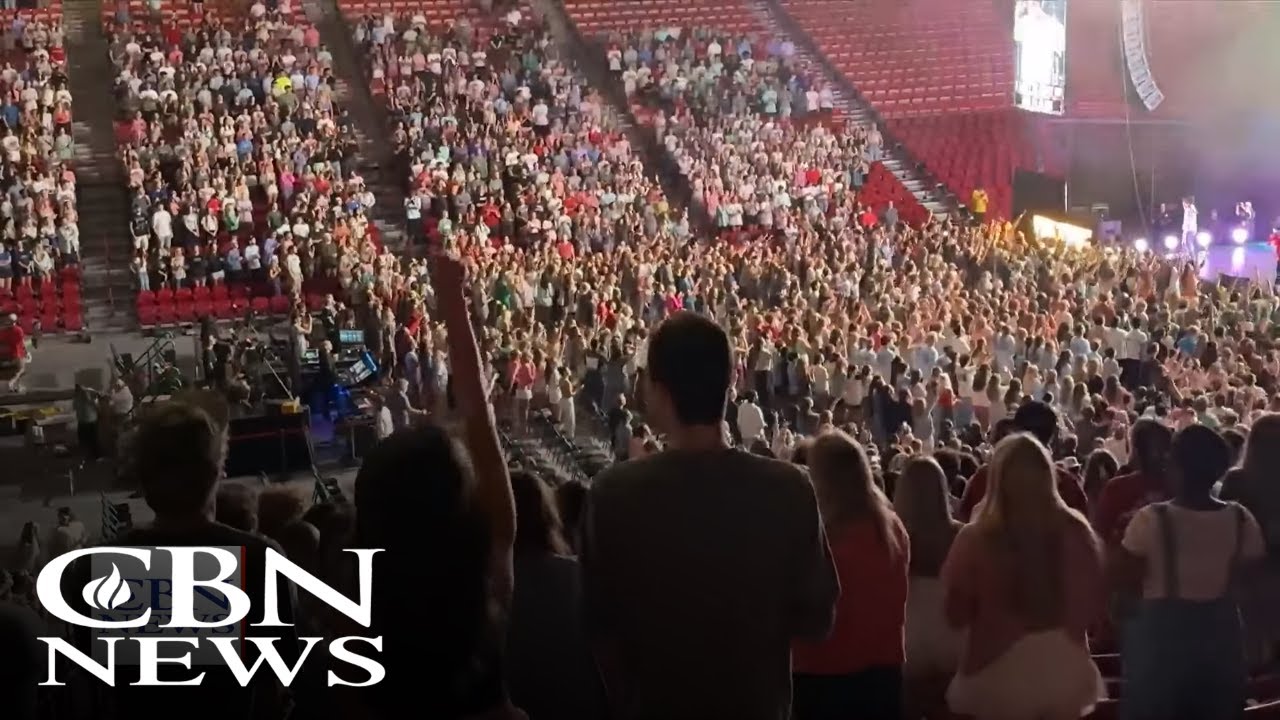 Revival Sweeping Through College Campuses Impacting Tens of Thousands