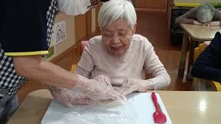 動画のサムネイル