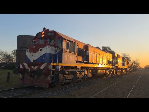 [4K] Tren cargado de NCA con destino a Rosario pasando por Marcos Juárez al atardecer!!!!!!