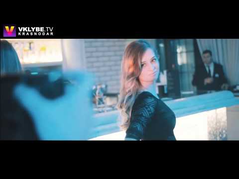 LA VILLA - EMMA LANFORD