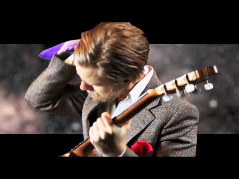 World's Best Dressed Guitarist - Minor Swing by Django Reinhardt (Marcus Strand)