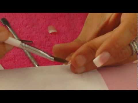 comment poser des faux ongles avec colle