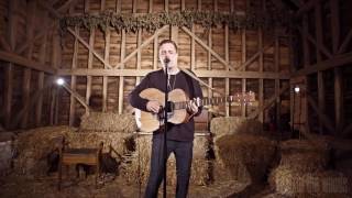 &#39;Kicking Roses&#39; - Benjamin Francis Leftwich // In The Woods Barn Session 2016