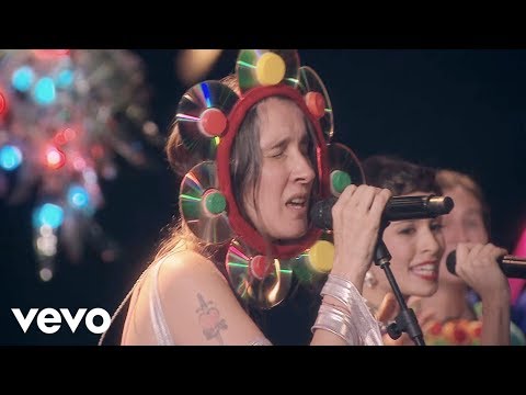 Aterciopelados - Florecita Rockera ((En Vivo)) ft. Goyo, Catalina García Barahona