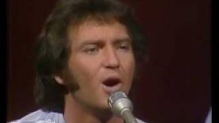 Larry Gatlin Statues Without Hearts Video