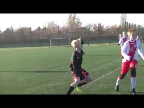 Isaiah Ahmed UVV JO12-1 - IJsselmeervogels JO12-1 1ste helft (3-0)