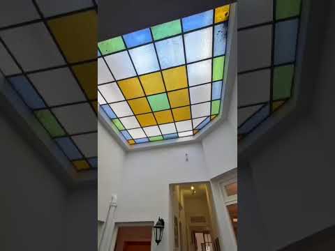 Video de YouTube - Casa en venta de 2 dormitorios más garaje en barrio La Comercial