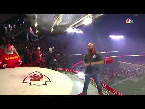 Chiefs are cheered by giant drums