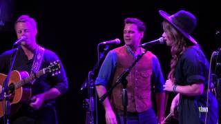The Lone Bellow - "You Don't Love Me Like You Used To" (eTown webisode #434)