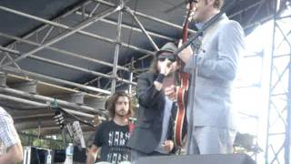 Funky Boss - Broken Social Scene (Beastie Boys Cover) @ Downsview Park 2011