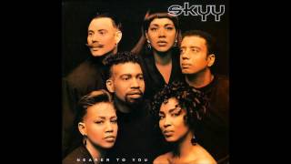 Let Luv Flow : Skyy