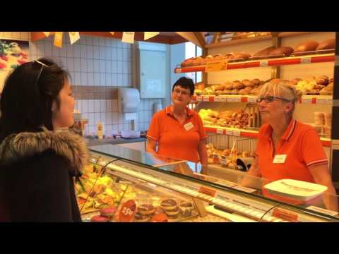 In der Bäckerei - Die Kundin