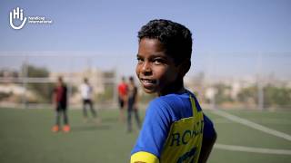 Geen enkel kind mag stoppen met dromen - Handicap International