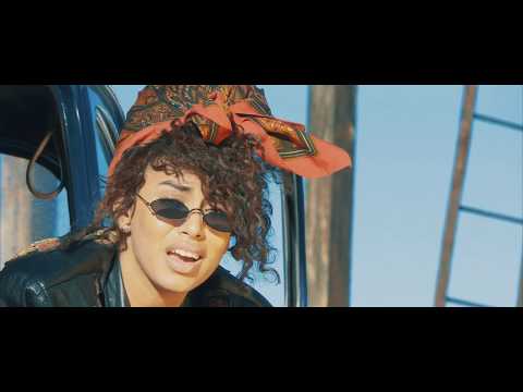 AROXA - You Broke My Heart OFICIAL