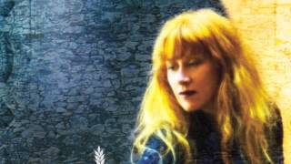 Loreena McKennitt - The Wind That Shakes The Barley Album Medley