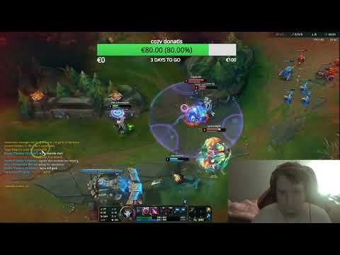 Zlators Smurfing while eating Potato Chips