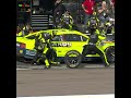 Blaney's pit crew loses a nut on pit road #shorts