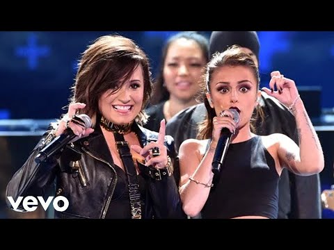 Demi Lovato - Really Don't Care (Live Teen Choice Awards 2014) ft. Cher Lloyd